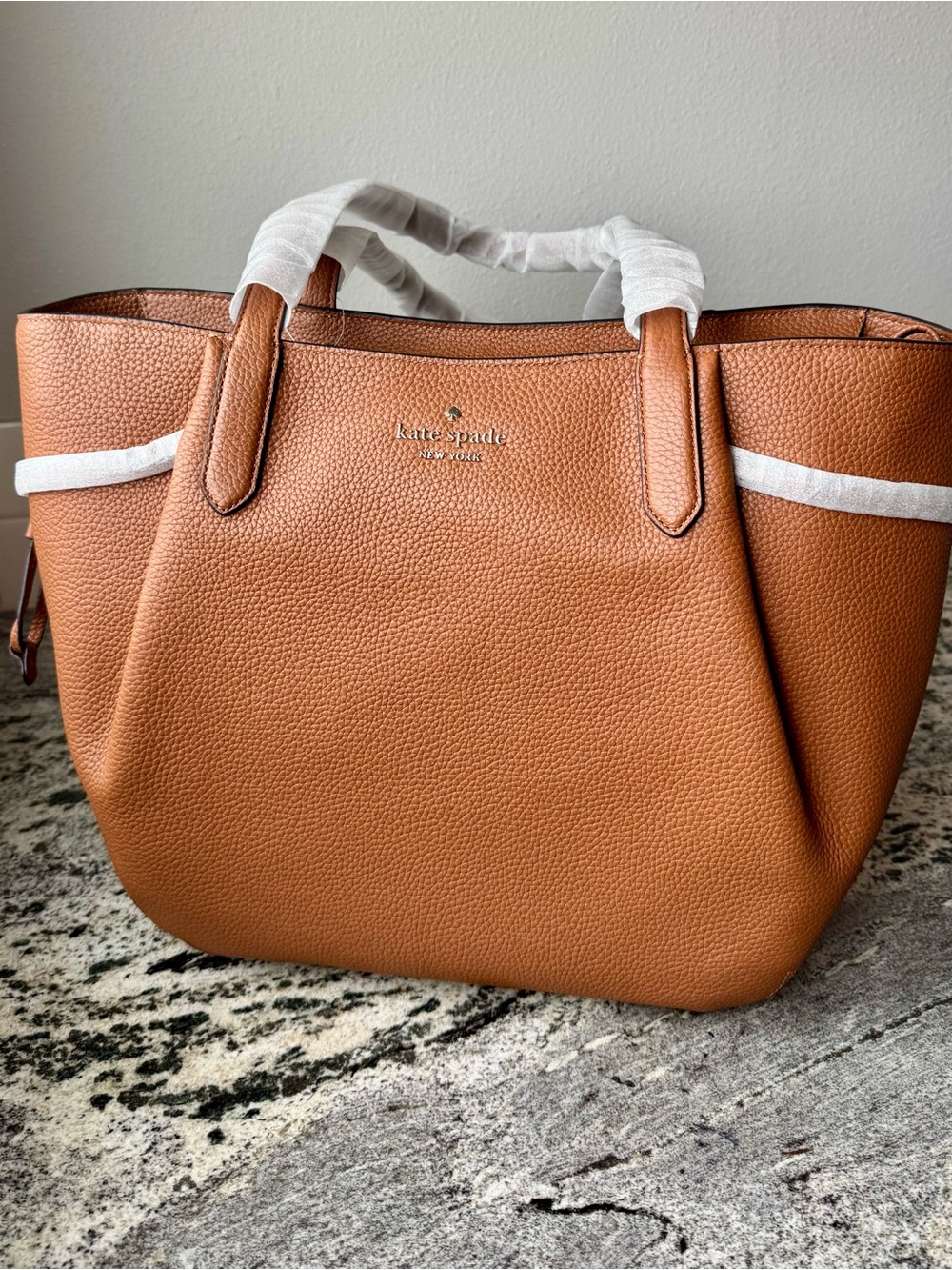 Kate Spade Dumpling Large Tote in Warm Gingerbread. NWT.